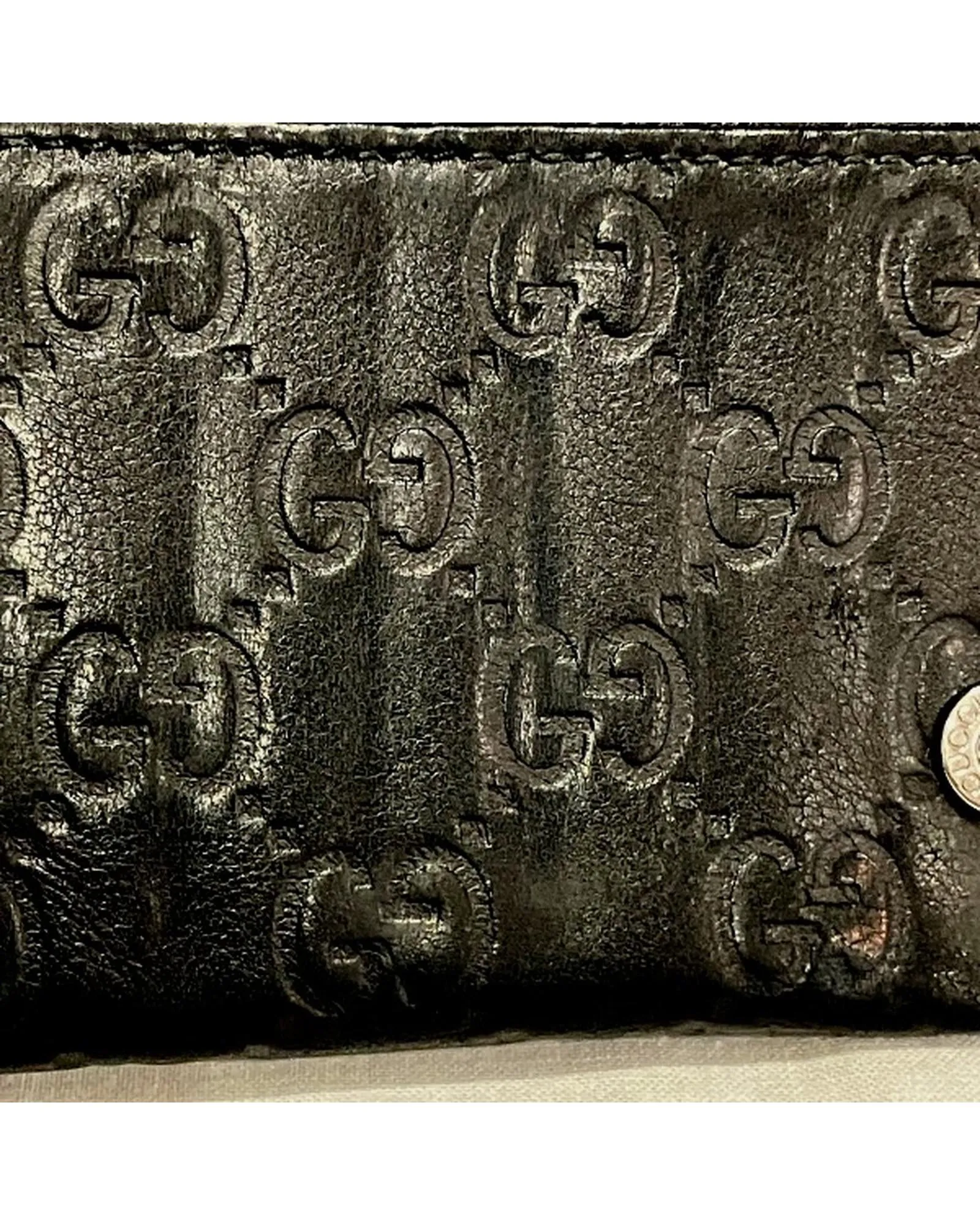 Authentic Black Leather Long Wallet by Gucci - Pre-Owned Luxury Item