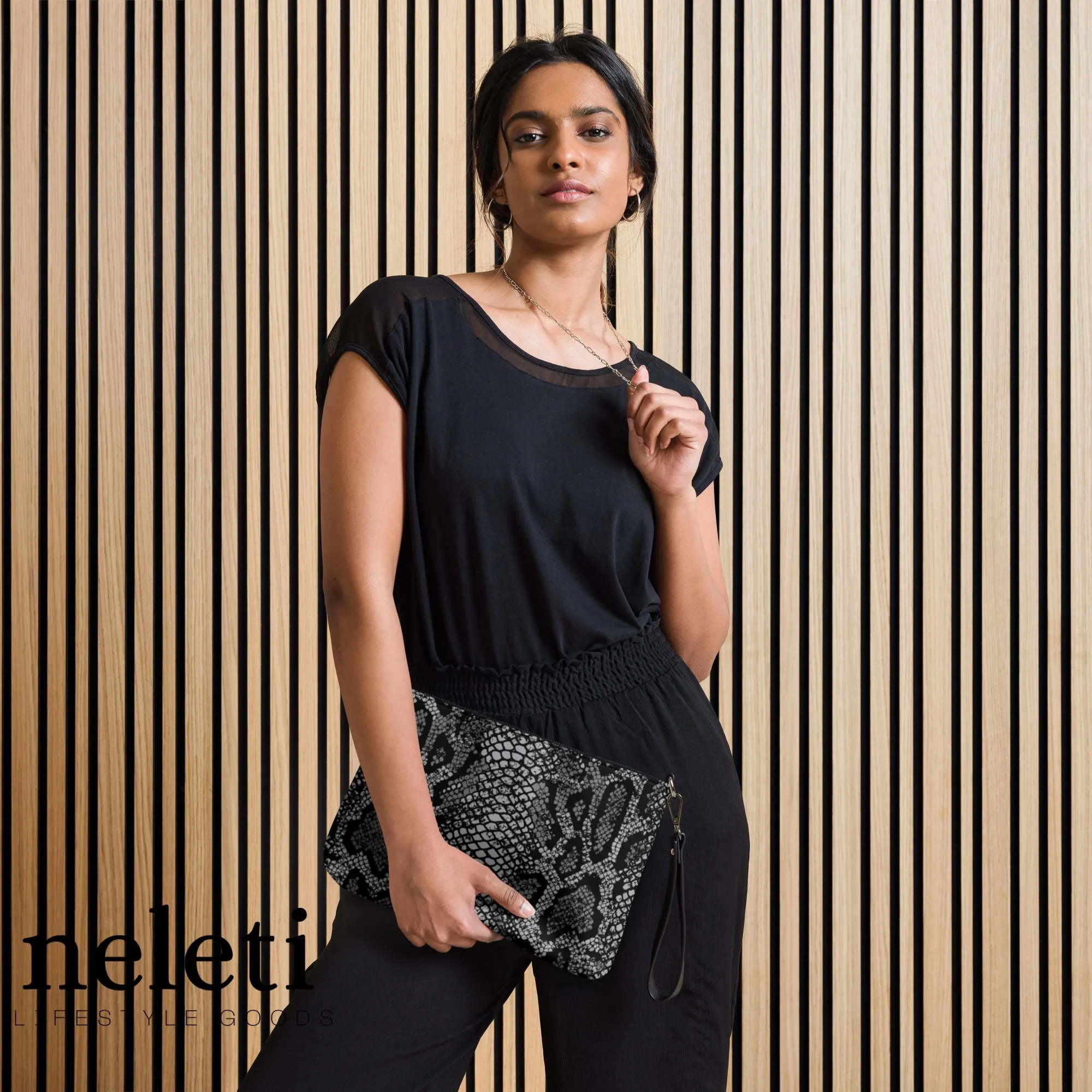 Women's Crossbody Bag with Black and Gray Snake Print - Exclusive at Neleti.com